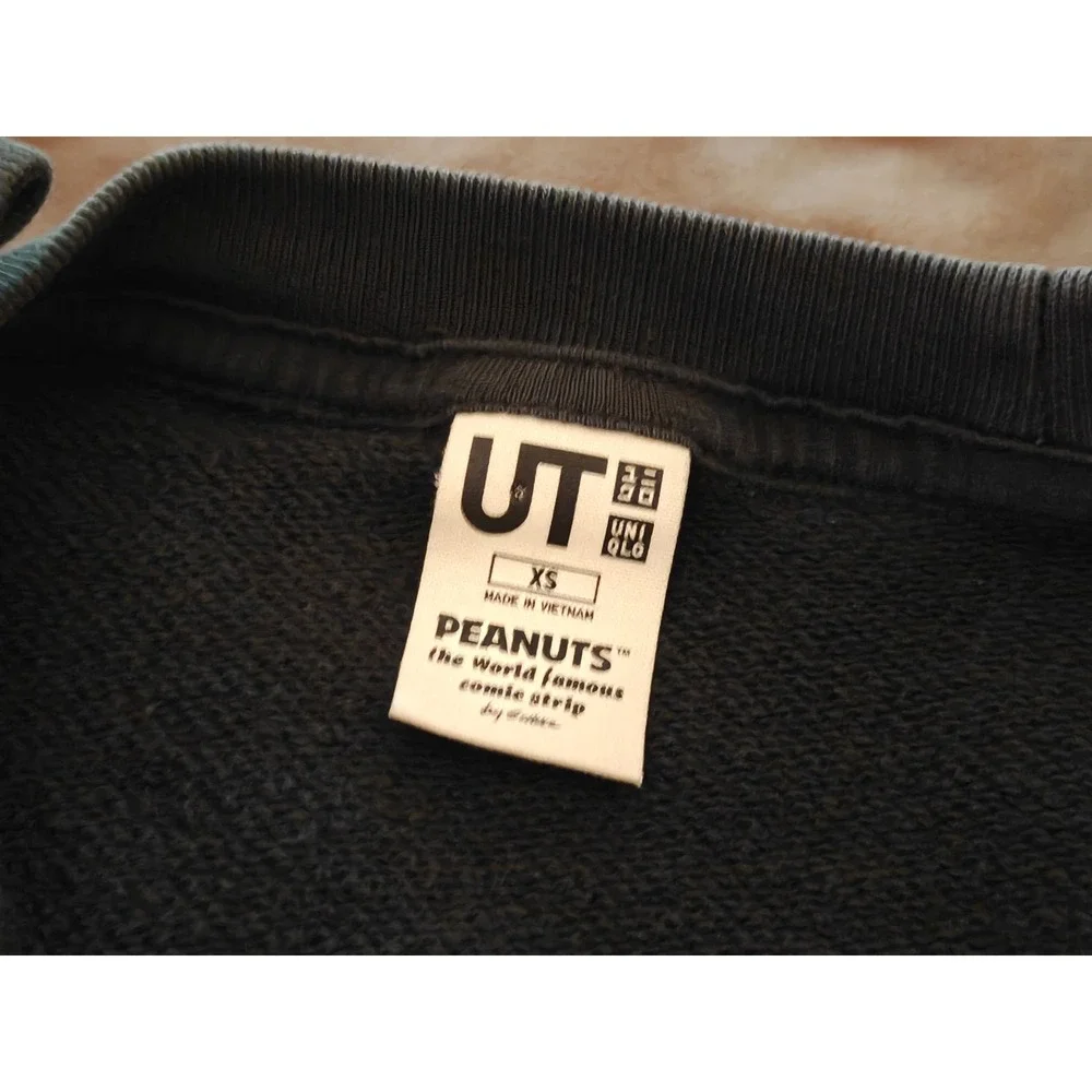 Uniqlo UT Peanuts Snoopy Charlie Brown Dance It Out Sweatshirt Black XS 442118 - Picture 3 of 10